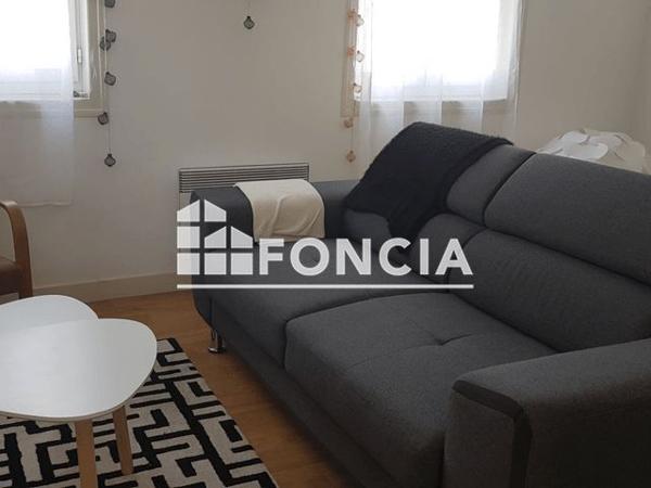 Location Appartement 3 pièces 49.48 m² - 32 RUE GRIMAUX Rochefort 17300