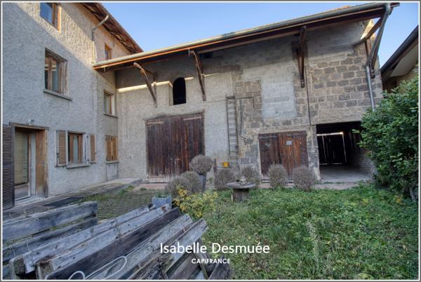 Maison de ville avec grange attenante – Fort potentiel habitation & investissement