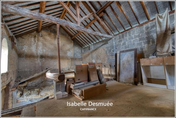 Maison de ville avec grange attenante – Fort potentiel habitation & investissement