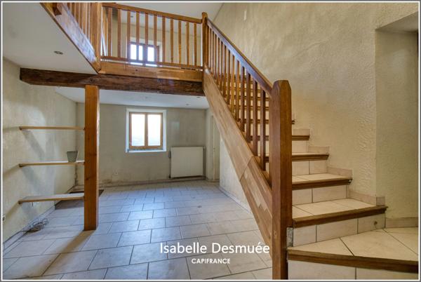 Maison de ville avec grange attenante – Fort potentiel habitation & investissement