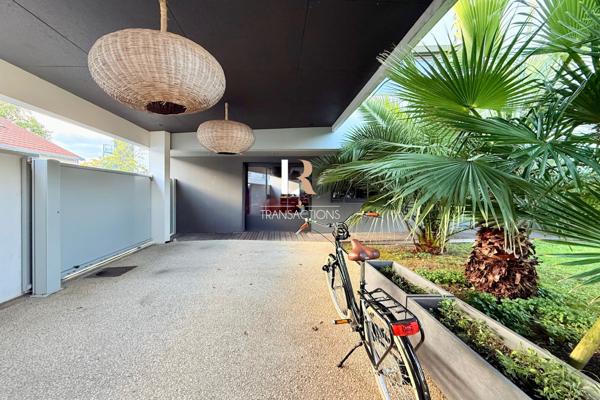 La Rochelle (17000) Proximité du vieux port et de la gare - Maison contemporaine avec piscine et double garage