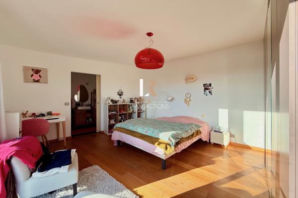 La Rochelle (17000) Proximité du vieux port et de la gare - Maison contemporaine avec piscine et double garage