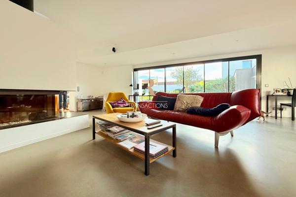 La Rochelle (17000) Proximité du vieux port et de la gare - Maison contemporaine avec piscine et double garage