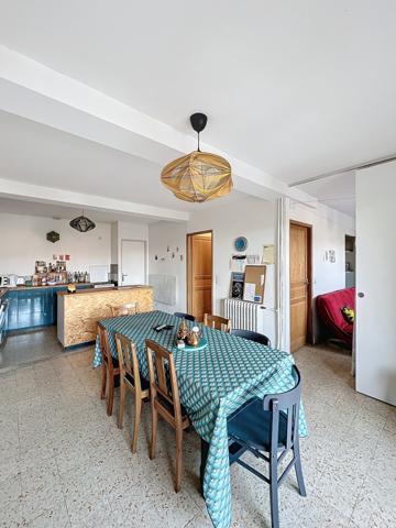 Immeuble à Joyeuse - Local Commercial et Appartement