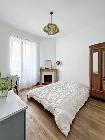 Immeuble à Joyeuse - Local Commercial et Appartement