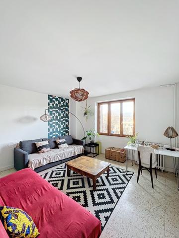 Immeuble à Joyeuse - Local Commercial et Appartement