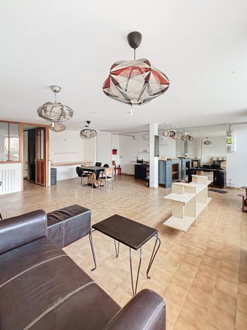 Immeuble à Joyeuse - Local Commercial et Appartement