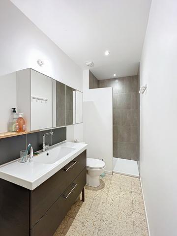 Immeuble à Joyeuse - Local Commercial et Appartement