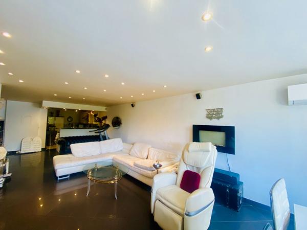 Local commercial Mandelieu La Napoule 115 m2