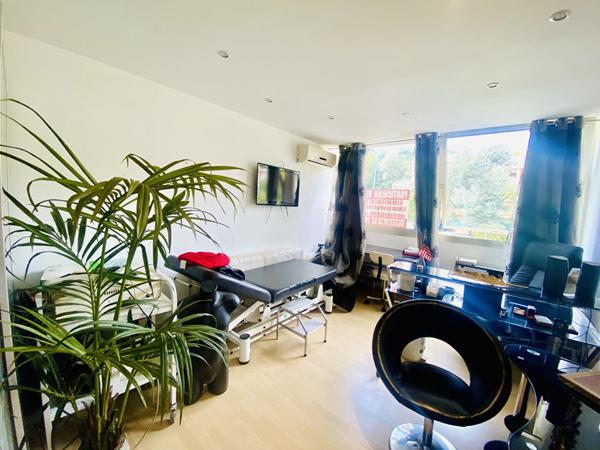 Local commercial Mandelieu La Napoule 115 m2