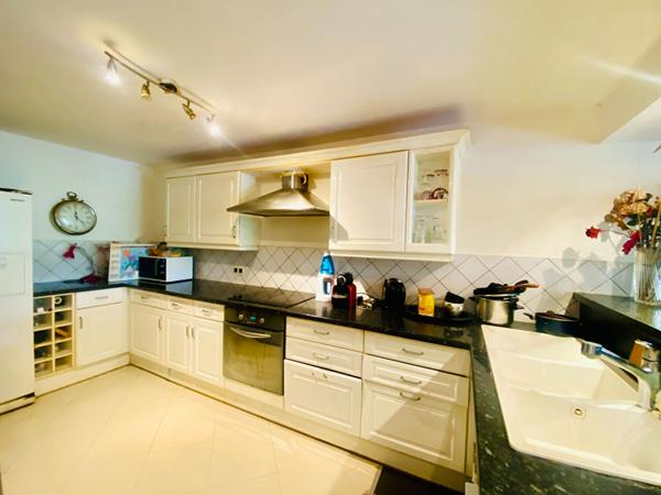 Local commercial Mandelieu La Napoule 115 m2