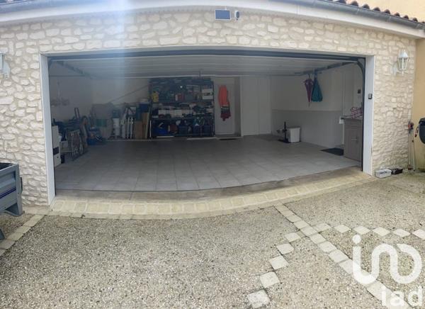 Maison 6 pièces de 144 m² à La Couronne (16400)