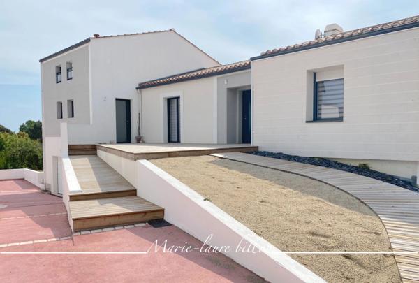 Dpt Vendée (85), à vendre LE FENOUILLER ensemble immobilier composé de 3 logements, VUE RIVIERE.