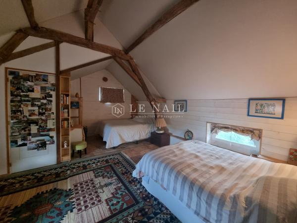 Ancien bâtiment de ferme du XIXe siècle rénové, dans la Sarthe, à vendre