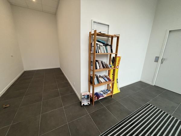 Location local commercial ou professionnel 60 m²