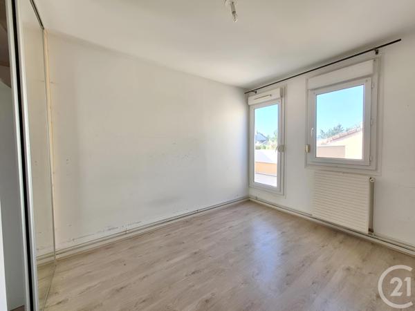 Appartement T4 à vendre  4 pièces - 80,64 m2 ST GEORGES DE RENEINS - 69