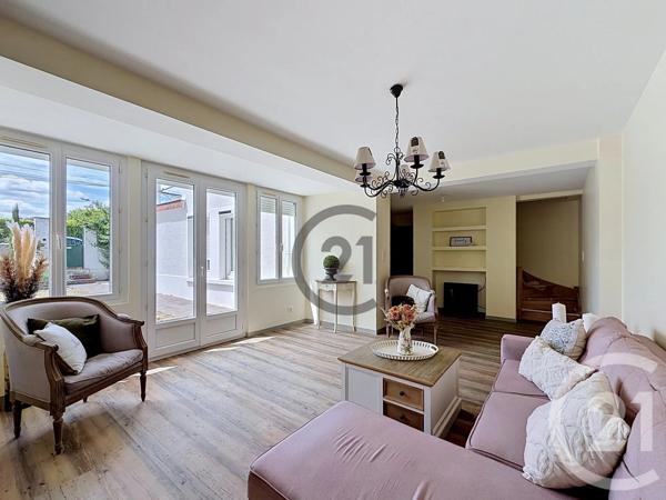 Maison à vendre  9 pièces - 140 m 2   ST JULIEN LES VILLAS  - 10