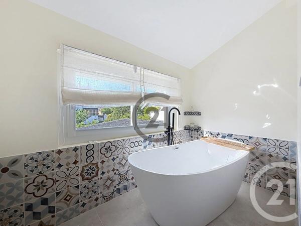 Maison à vendre  9 pièces - 140 m 2   ST JULIEN LES VILLAS  - 10