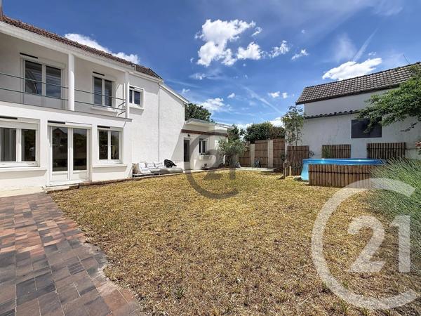 Maison à vendre  9 pièces - 140 m 2   ST JULIEN LES VILLAS  - 10