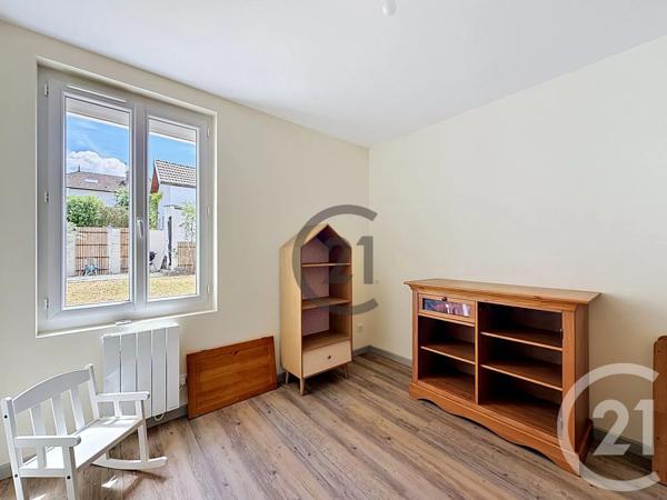 Maison à vendre  9 pièces - 140 m 2   ST JULIEN LES VILLAS  - 10