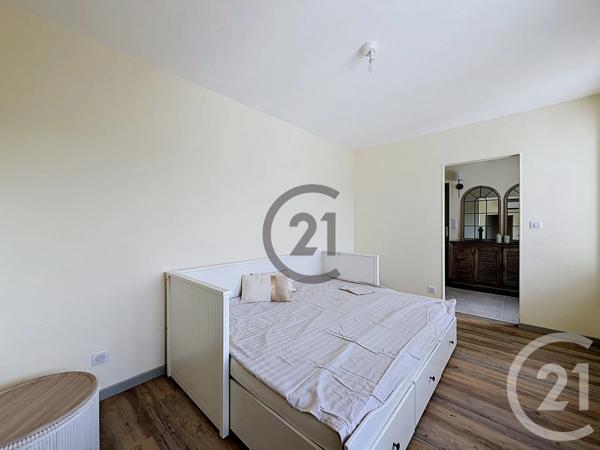Maison à vendre  9 pièces - 140 m 2   ST JULIEN LES VILLAS  - 10