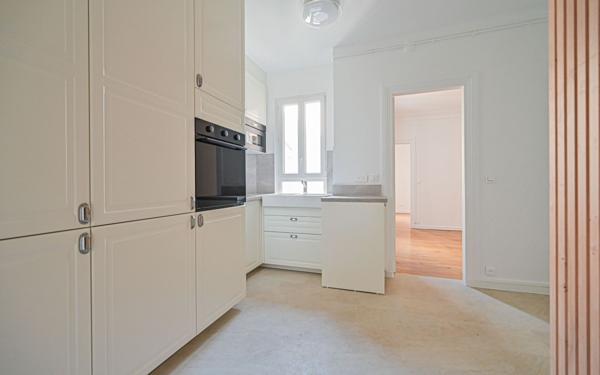 Appartement à vendre    2 pièces • 45 m2 Paris 14