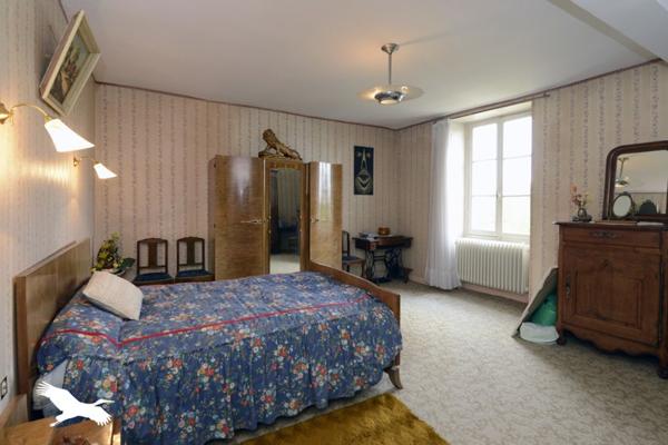 Maison à vendre |  Montmoreau-Saint-Cybard |  6 pièces | 184 m²