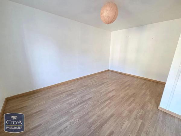 Appartement à louer 3 pièces 48m² Auzat-la-Combelle (63570)