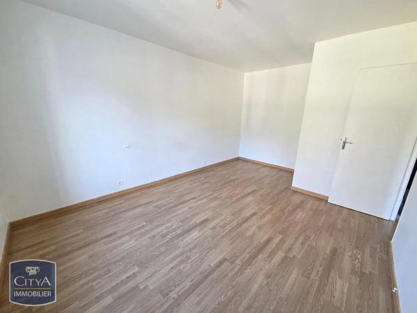 Appartement à louer 3 pièces 48m² Auzat-la-Combelle (63570)