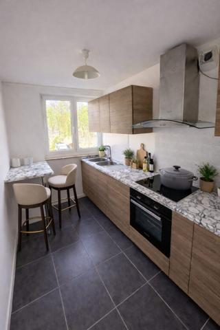 Appartement Carrieres Sous Poissy 4 pièce(s) 64 m2 €194 000 ** - Référence 9173