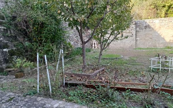 Maison à vendre    6 pièces • 124 m2 Saint-Quentin-la-Poterie