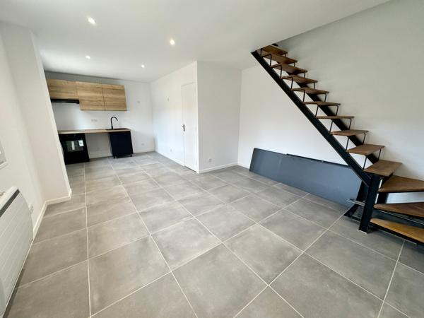 maison F3 de 54 m2 avec cour