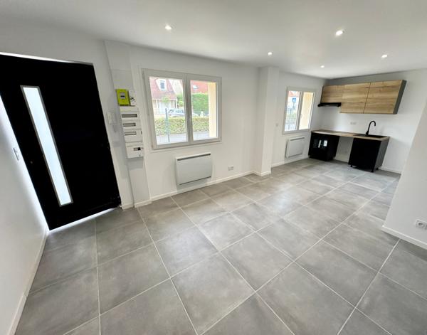 maison F3 de 54 m2 avec cour