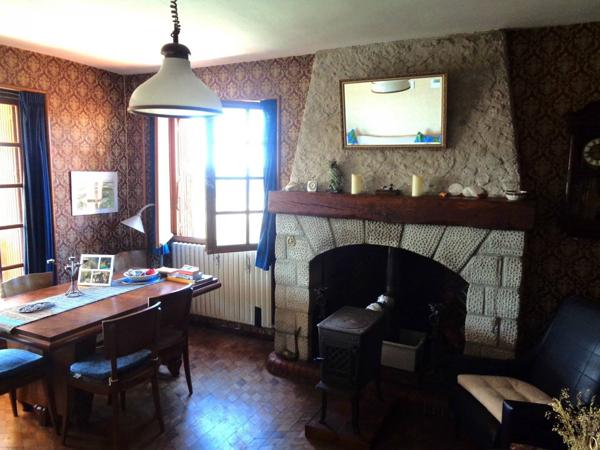 Superbe maison de campagne, 135 m², terrain de 2800 m², vues panoramiques, pas de voisins.