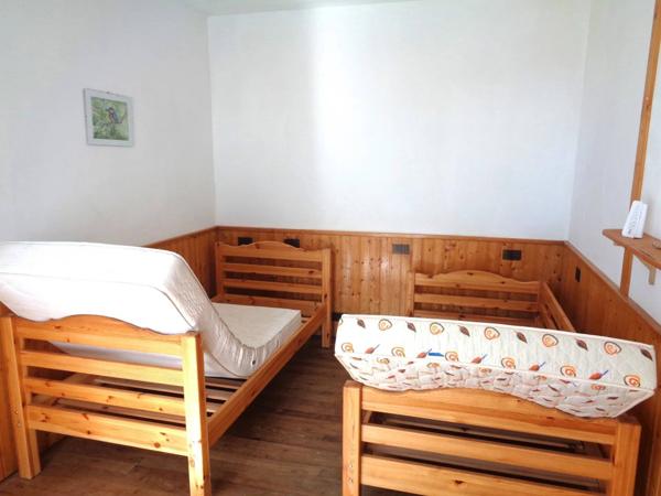 Superbe maison de campagne, 135 m², terrain de 2800 m², vues panoramiques, pas de voisins.