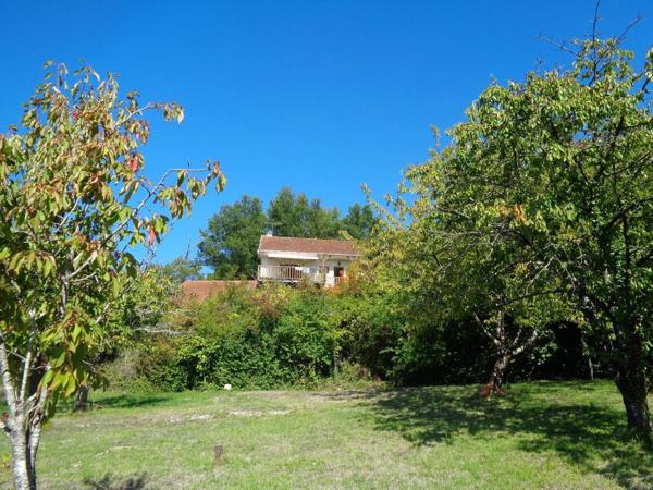 Superbe maison de campagne, 135 m², terrain de 2800 m², vues panoramiques, pas de voisins.
