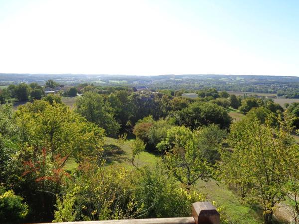 Superbe maison de campagne, 135 m², terrain de 2800 m², vues panoramiques, pas de voisins.