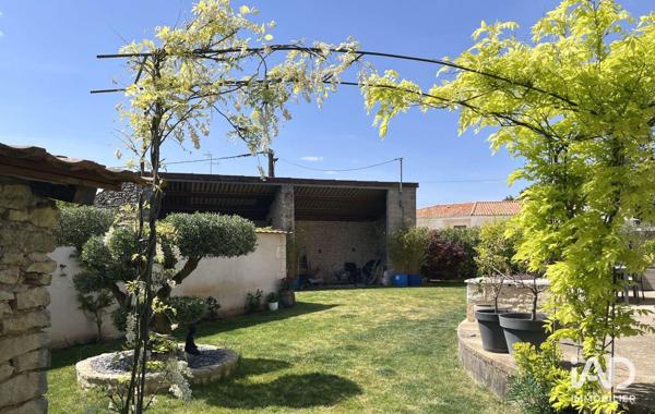 Maison à vendre 8 pièces 307 m² Vouillé