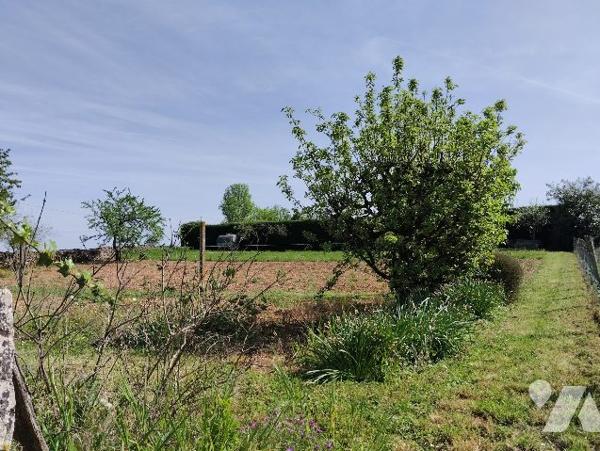 MAISON DE CAMPAGNE de 135 m² /JARDIN 1535 M²