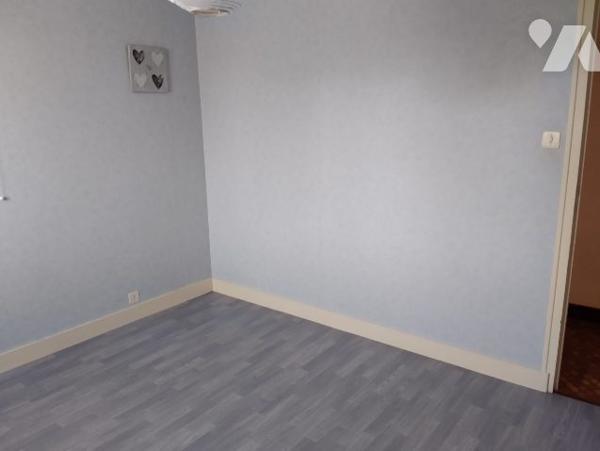 MAISON DE CAMPAGNE de 135 m² /JARDIN 1535 M²