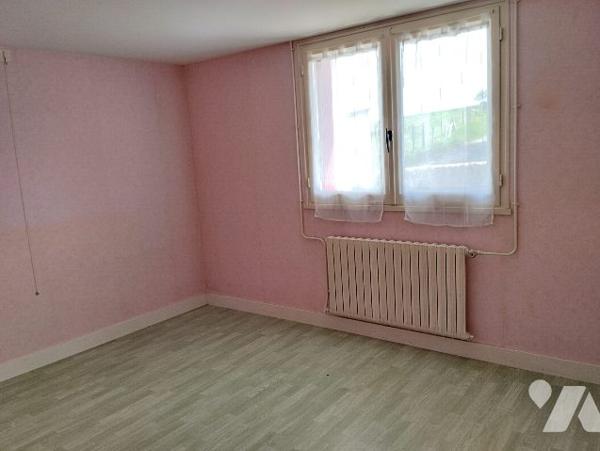 MAISON DE CAMPAGNE de 135 m² /JARDIN 1535 M²
