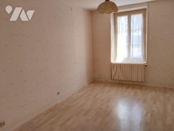 MAISON DE CAMPAGNE de 135 m² /JARDIN 1535 M²