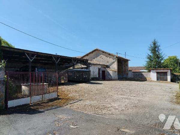 MAISON DE CAMPAGNE de 135 m² /JARDIN 1535 M²
