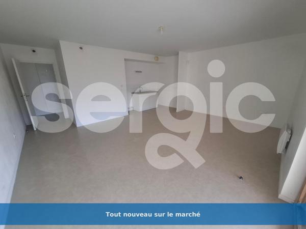 Location 3 Pieces 62 77176 Savigny Le Temple 67 9222 01 0112