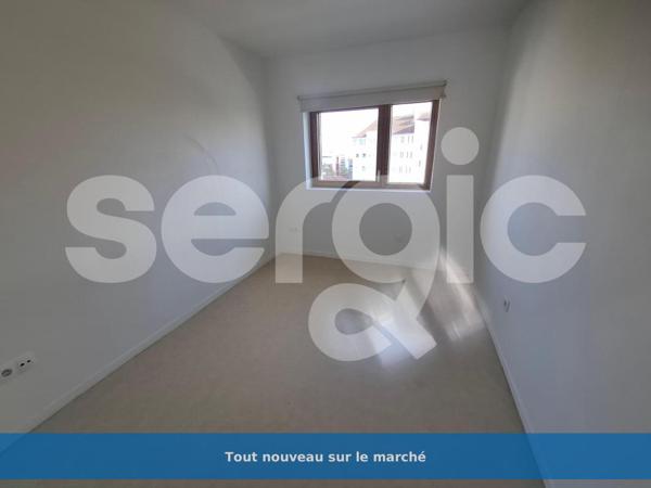 Location 3 Pieces 62 77176 Savigny Le Temple 67 9222 01 0112