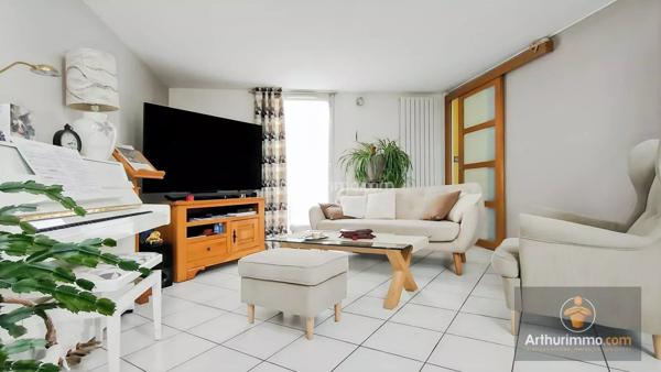 Vente                                                      Maison
                        
                     6 pièces                      111 m2                     à Bondoufle