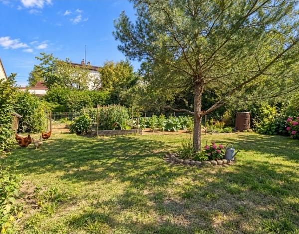 MAISON à vendre 5 pièces proche de MIRECOURT (88) avec GARAGE, CAVE, DEPENDANCES, GRENIER sur TERRAIN de 735 m2