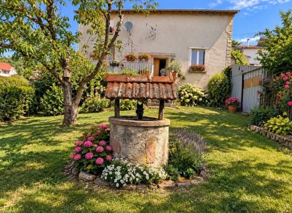 MAISON à vendre 5 pièces proche de MIRECOURT (88) avec GARAGE, CAVE, DEPENDANCES, GRENIER sur TERRAIN de 735 m2