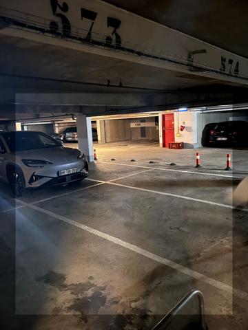 Lot de 3 emplacements de parking mitoyens