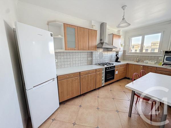 Appartement F4 à vendre  5 pièces - 85,24 m2 CHOISY LE ROI - 94